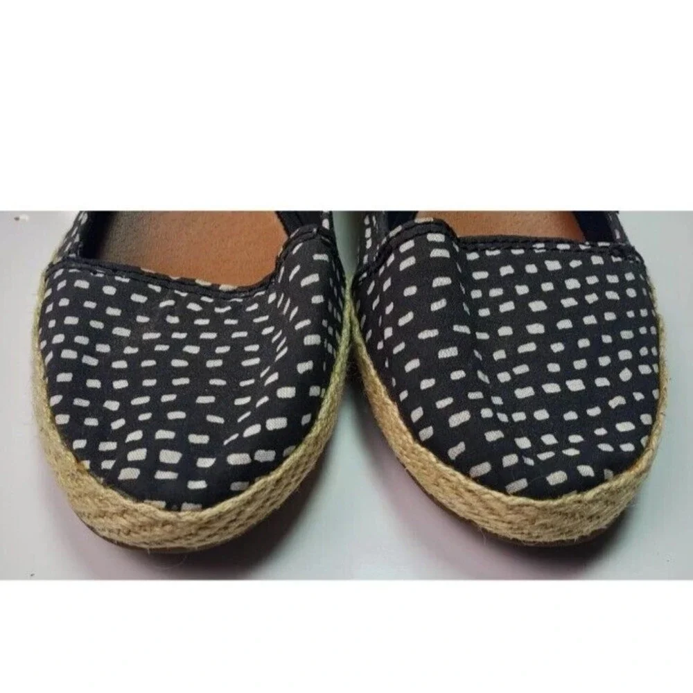 Lucky Brand step out